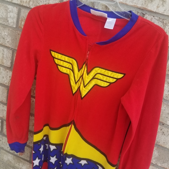 Wonder Woman Pajamas Costume DC Comics Footed RedBlue OnePiece Small/Medium pjs - Picture 4 of 10